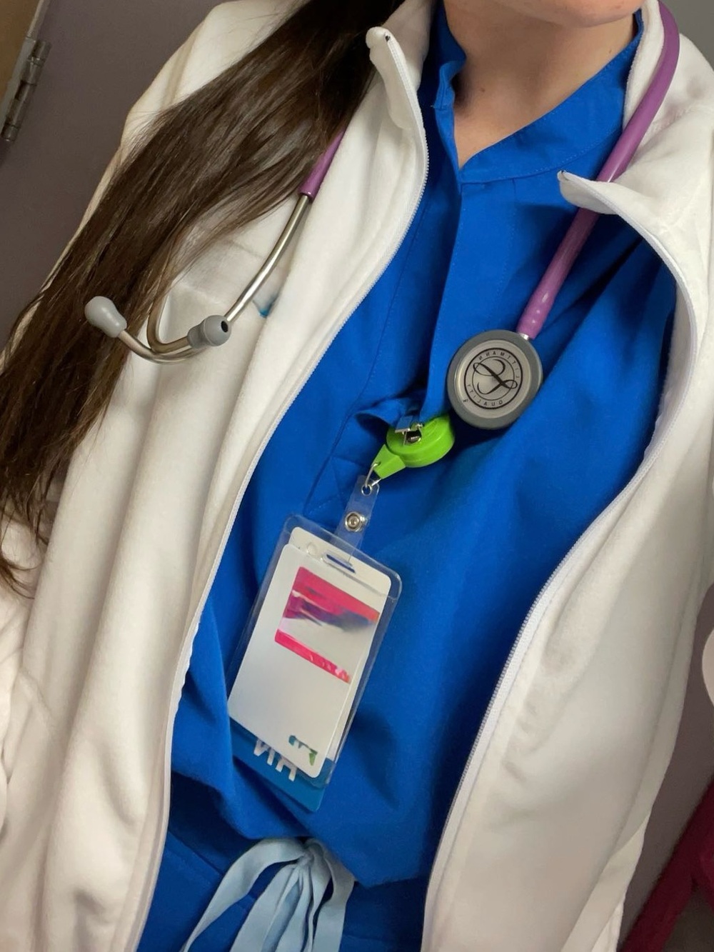 FIGS Rafaela Oversized Scrub Top - Picture 5 of 5